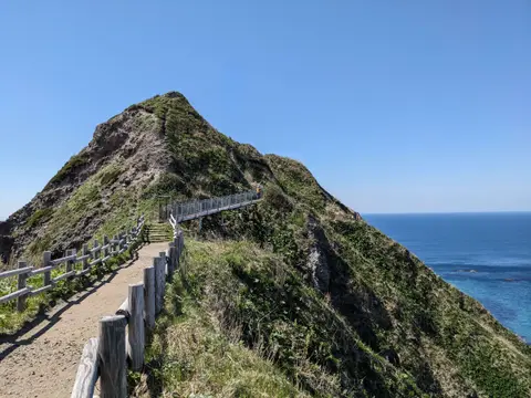 神威岬の先端までの道中