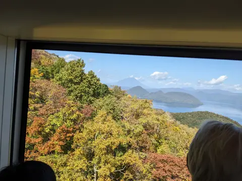 有珠山ロープウェイから見る洞爺湖と羊蹄山