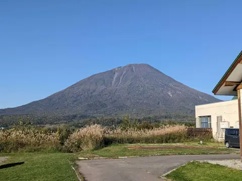 まっかり温泉から見える羊蹄山