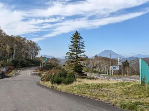 道の駅望羊中山から見える羊蹄山とニセコアンヌプリ