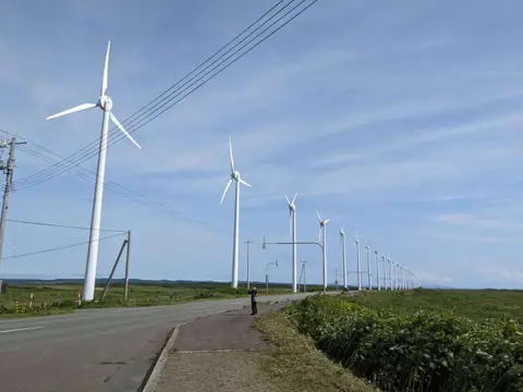 サロベツ原野駐車場(オトンルイ風力発電所)