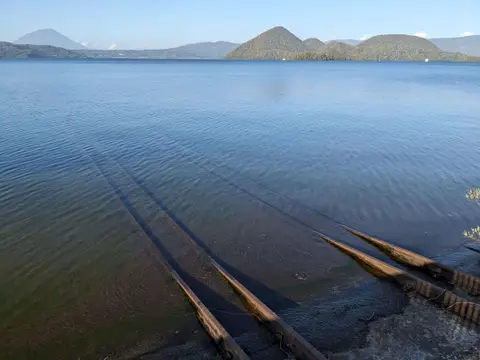 洞爺湖にある湖底線路