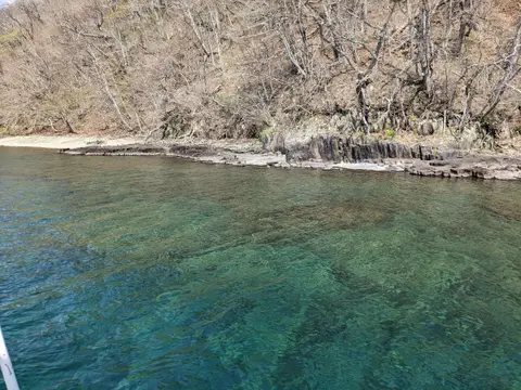 支笏湖 水中遊覧船 柱状節理