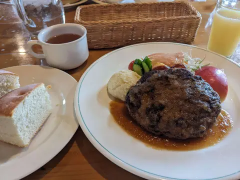 ファームレストラン ハーベスト 農園ポテトとハンバーグのセット