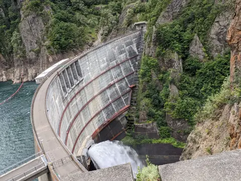 夏場の豊平峡ダム