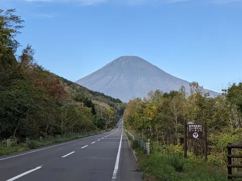 相川ビューポイントパーキングから見える羊蹄山