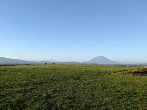レークヒルファームから見える羊蹄山