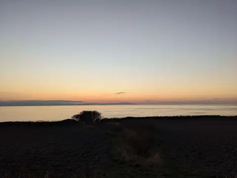 嶺泊駐車場公園 (カシオペアの丘)から見る日本海と夕焼け